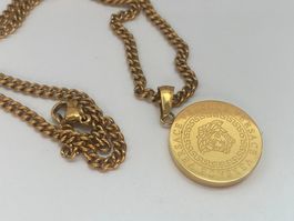 Anhänger mit Kette, Medusa