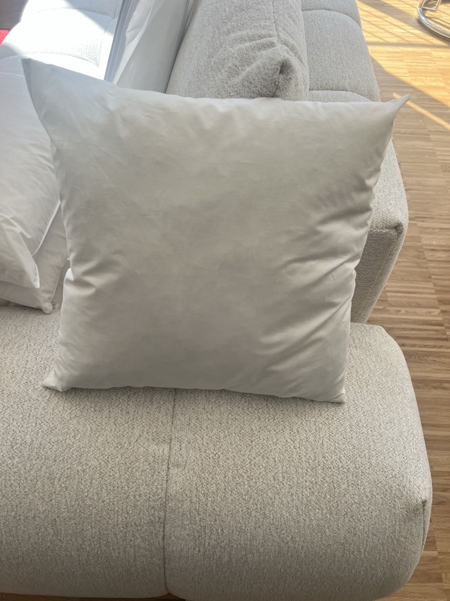 Kissen: Federkissen 45x45 – Neu (gemäss Beschreibung) aus Zürich von gen_vlb7