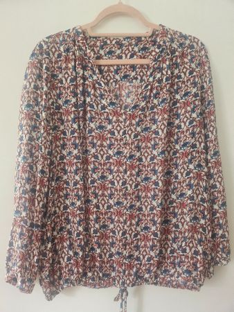 Leichte Boho-Bluse mit floralem Muster, langarm, ca. Gr. 36