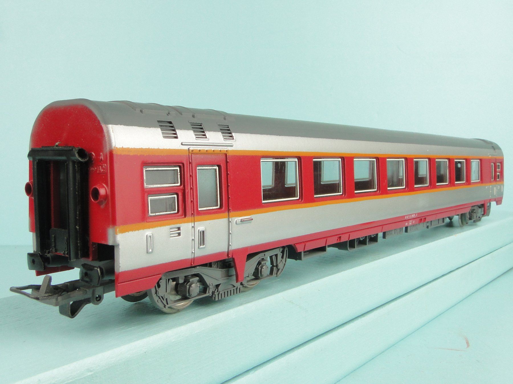 Jouef Modelleisenbahnen: Jouef SNCF Capitol Personenwagen – Gebraucht aus Bülach von cann11