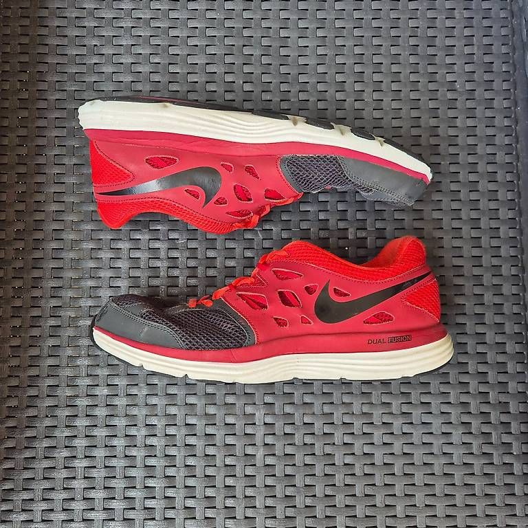 Herrenschuhe: Chaussures de sport – Gebraucht aus Lutry von and_25nt 2