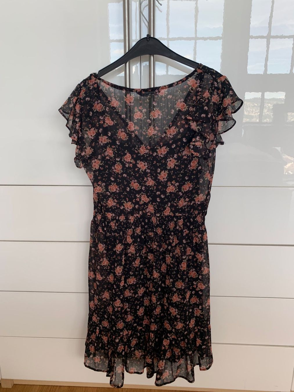 Stradivarius Robes: Kurzleid von Stradivarius – D'occasion à Horgen par mag_scv9 2