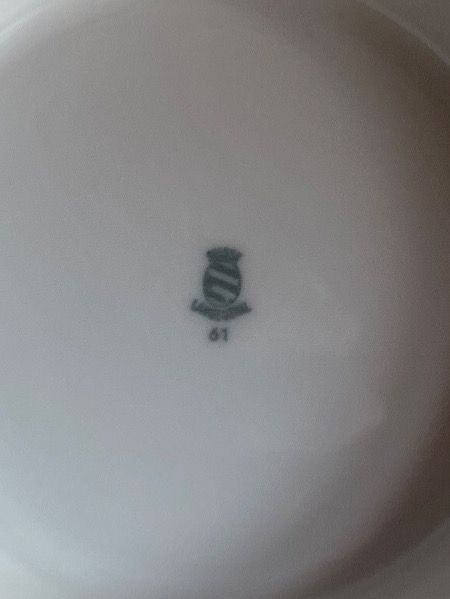 Servierplatten: Soupière en porcelaine blanche Langenthal – Gebraucht aus Vernayaz von Darkfrost 2