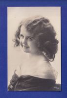 ENFANT - Portrait de jeune fille