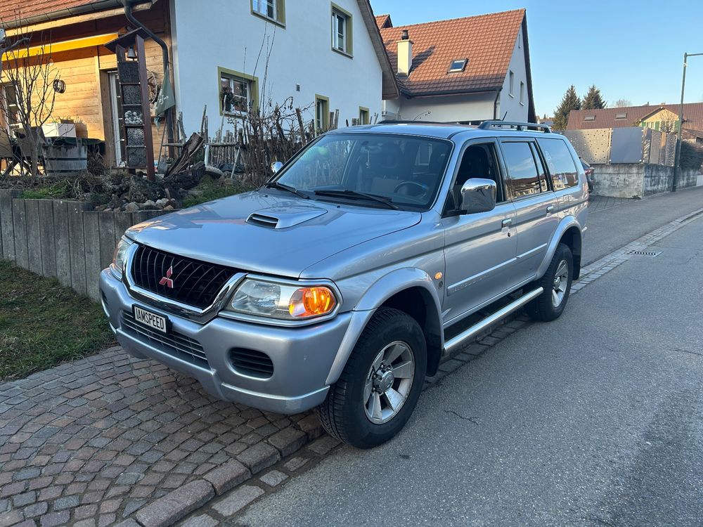 Erstaunlich Mitsubishi Suv Gebraucht Ebenbild