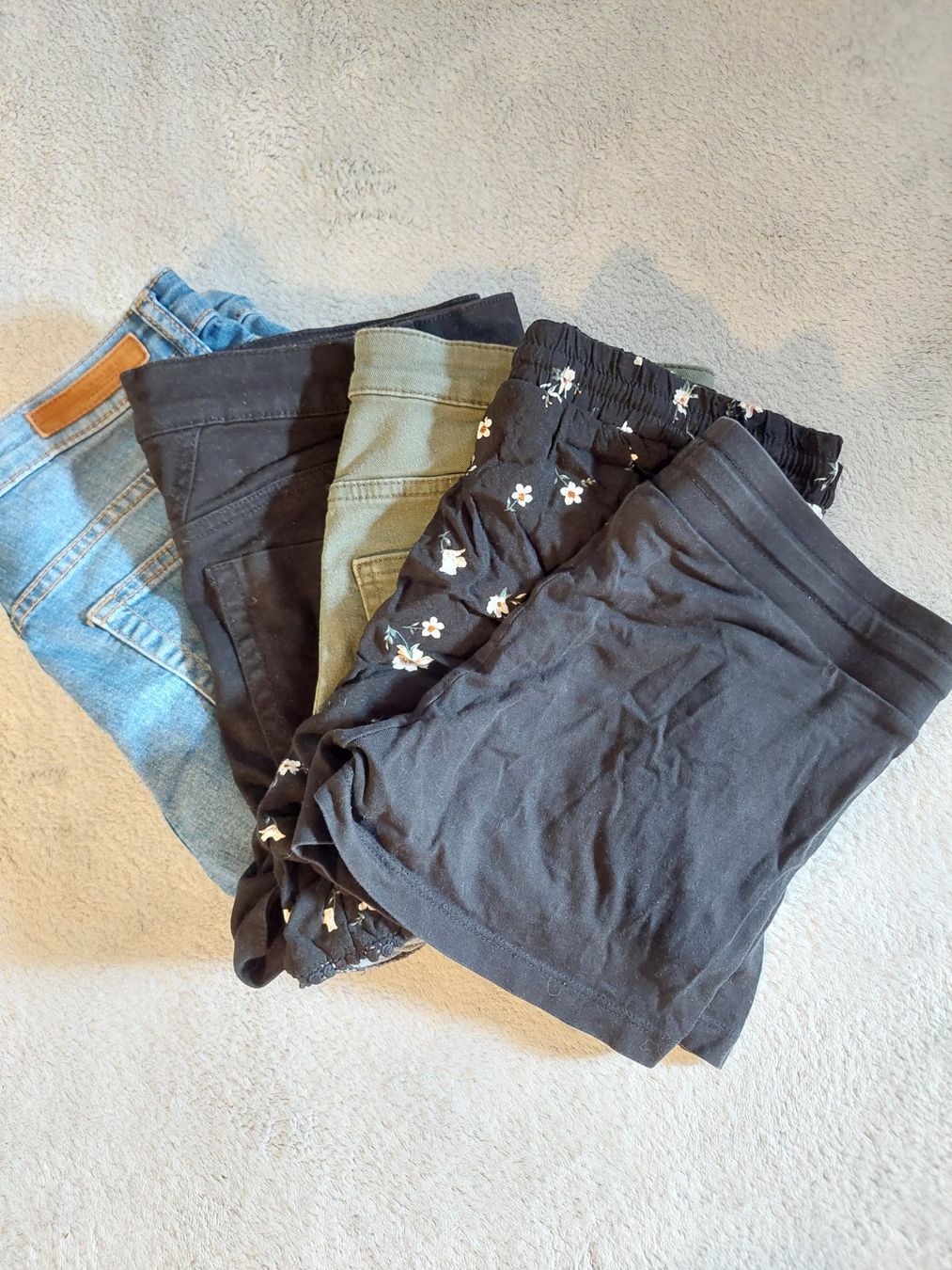 Lotti di vestiti: Shorts Damen 5er Pack – Usato da Bauma venduto da selunchen