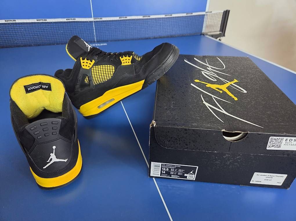 Jordan Scarpe da uomo: Sneaker Air Jordan 4 Retro – Usato da Neuenegg venduto da Suibrausa
