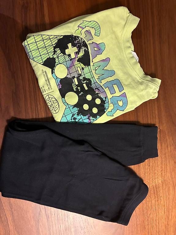 Pigiama & Simili: Pyjamas langarm Gr. 128/134 – Usato da Winterthur venduto da Rawille 1
