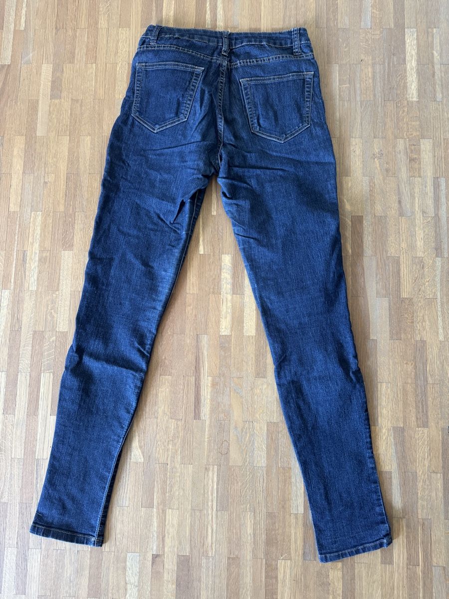 Jeans: Jeans Slim Fit dunkelblau Grösse 38 – Usato da Münsingen venduto da sam_528s 1