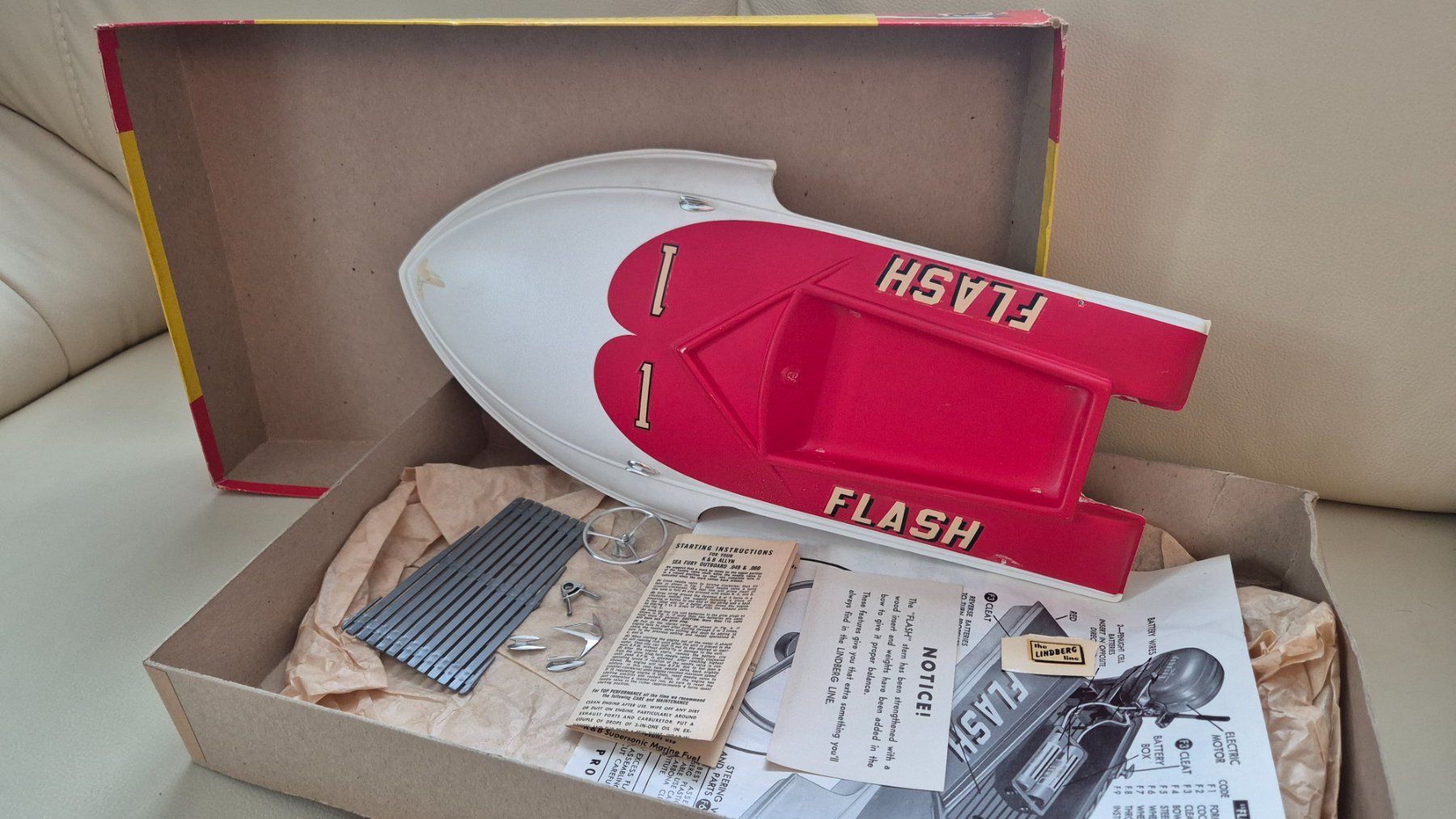 Kit di modellismo & Modellini statici: Lindberg line Flash Racing Plastic Hydroplane Vintage – Usato da Jona venduto da petzi2 4