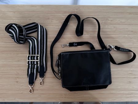 Sac bandoulière noir cuir NUDA avec 2 sangles