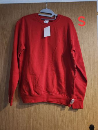 Roter Pullover, Grösse S. Neu
