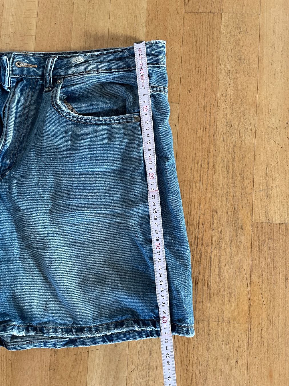 Zara Jeans: Zara Jeanshorts – D'occasion à Winterthur par sabinemarie 3