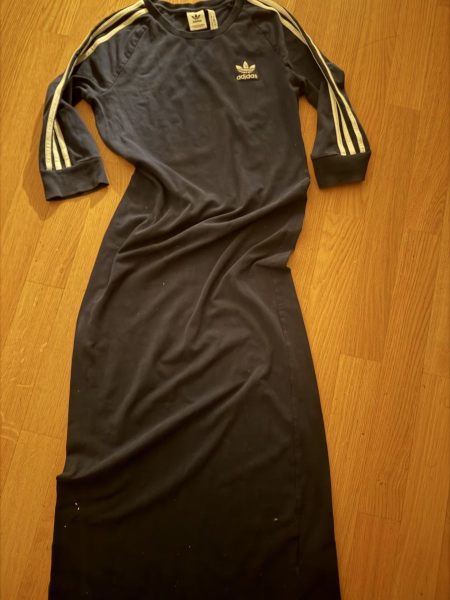 Adidas Robes: Adidas Kleid Medium  – D'occasion à Fahrweid par Mara36 1
