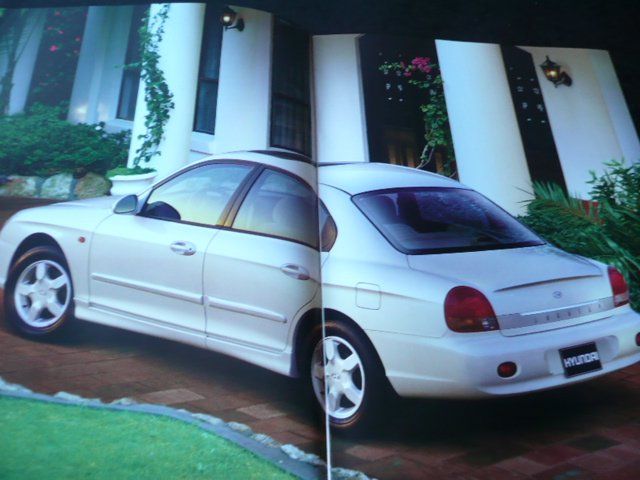 Hyundai Dokumente: Hyundai Sonata Prospekt 2000 – Gebraucht aus Zofingen von sosalinos01 4