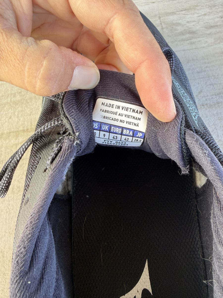 Herrenschuhe: Mizuno Sneaker 43 – Gebraucht aus Niederweningen von Pelushi28 1