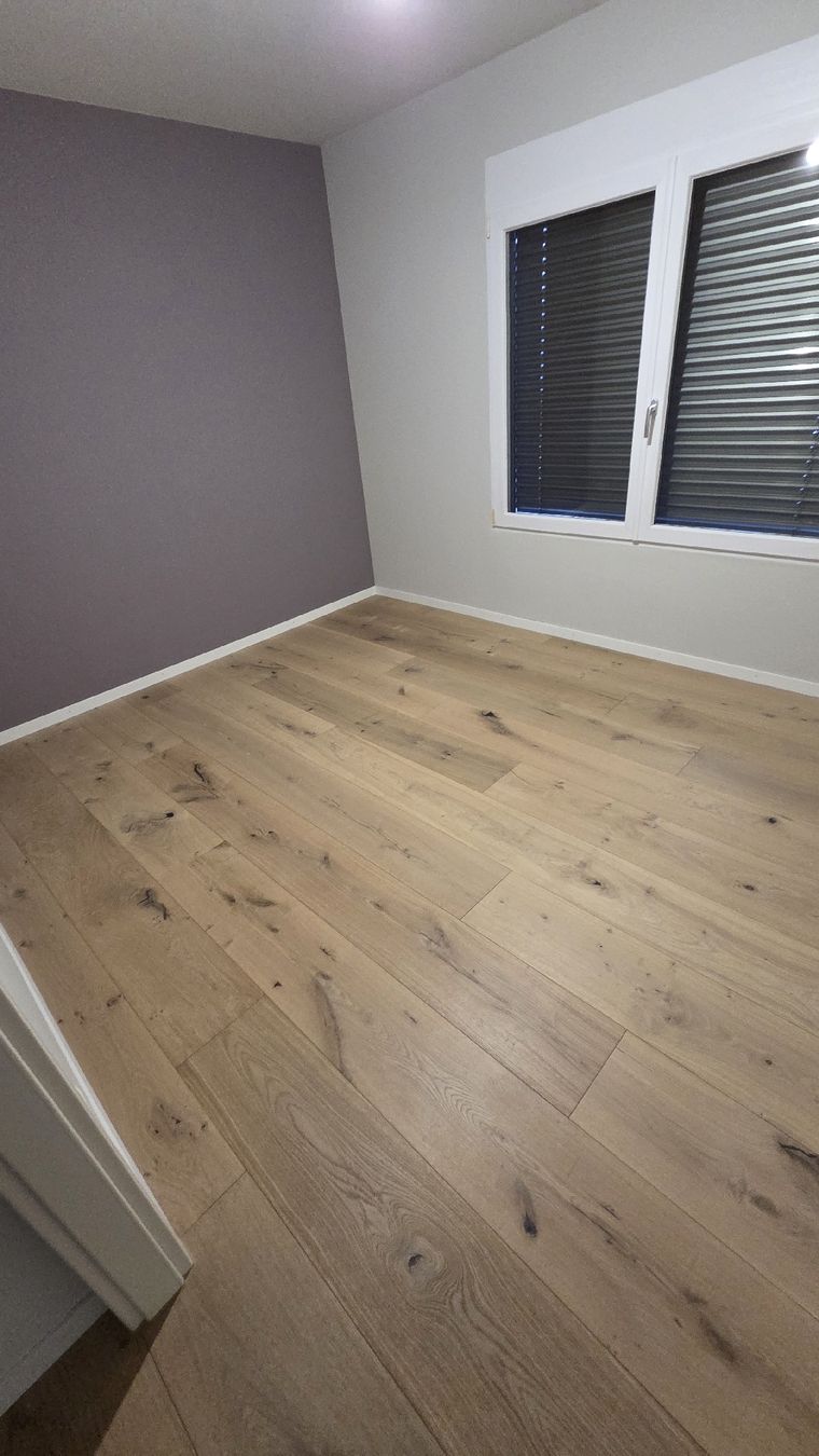 Articoli in legno: Parkett Dielen Eiche Roh holz Look – Nuovo e nell'imballaggio originale da Rothrist venduto da swiss-laminat