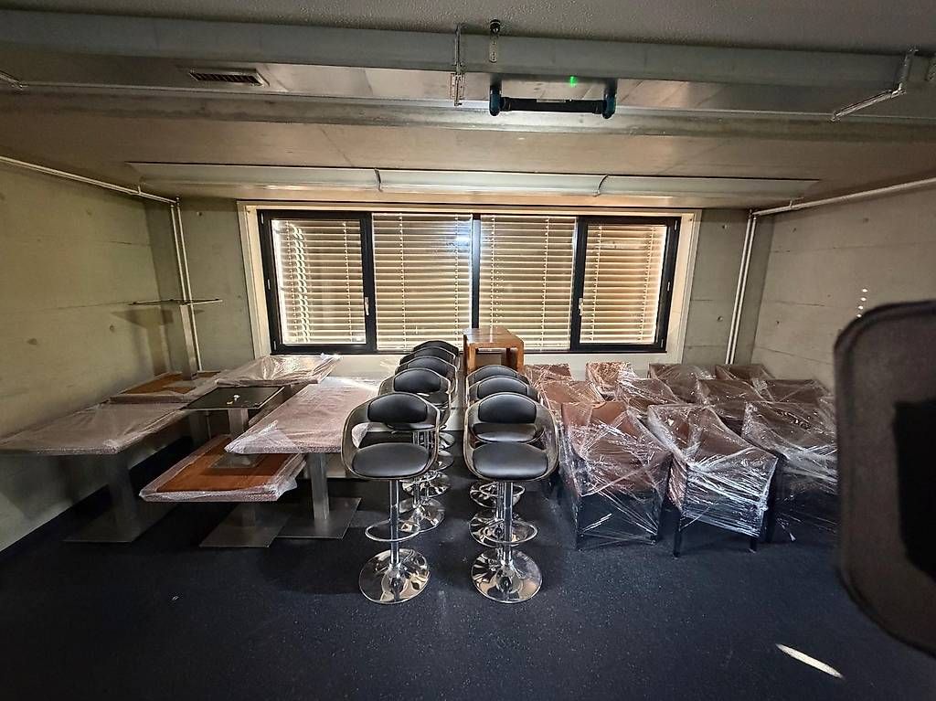 Allestimento di negozi e stand fieristici: Bar Restaurant Einrichtung – Usato da Wetzikon ZH venduto da Biggaveli 1
