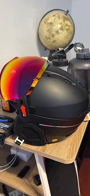 Caschi: Casque de ski Neuf avec lunette de ski  – Usato da Vouvry venduto da gra_vtp7 1