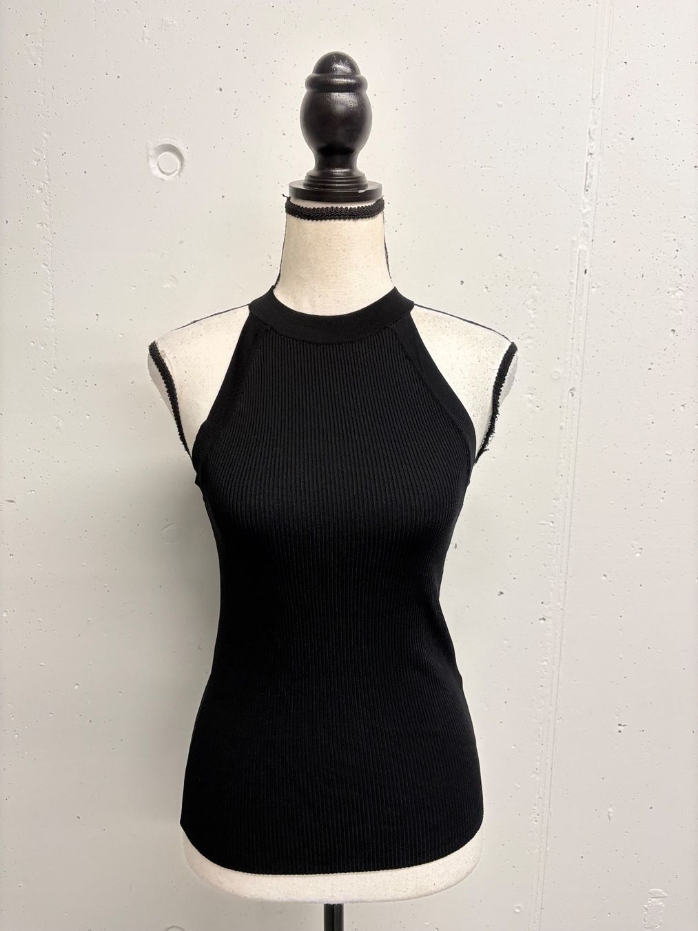Zara Top: Zara Rippstrick Top Neckholder S schwarz gerippt – Nuovo (secondo la descrizione) da Regensdorf venduto da secondchancefashion