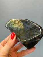 Wunderschöner Labradorit Kristall –  7x10 cm, 650g
