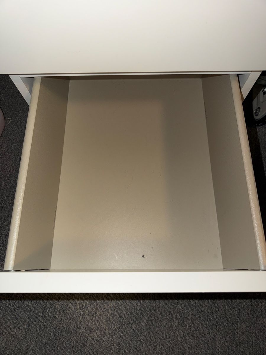 Comodini: IKEA Nachttisch zu verkaufen – Usato da Volketswil venduto da Chantsch 3