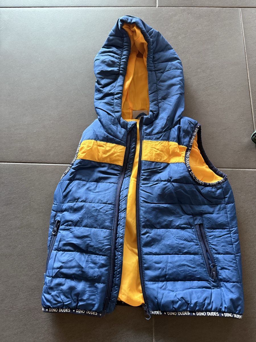 Lotti di vestiti: Combinaison et gilet sans manches – Usato da Bremgarten b. Bern venduto da nathalie83 2