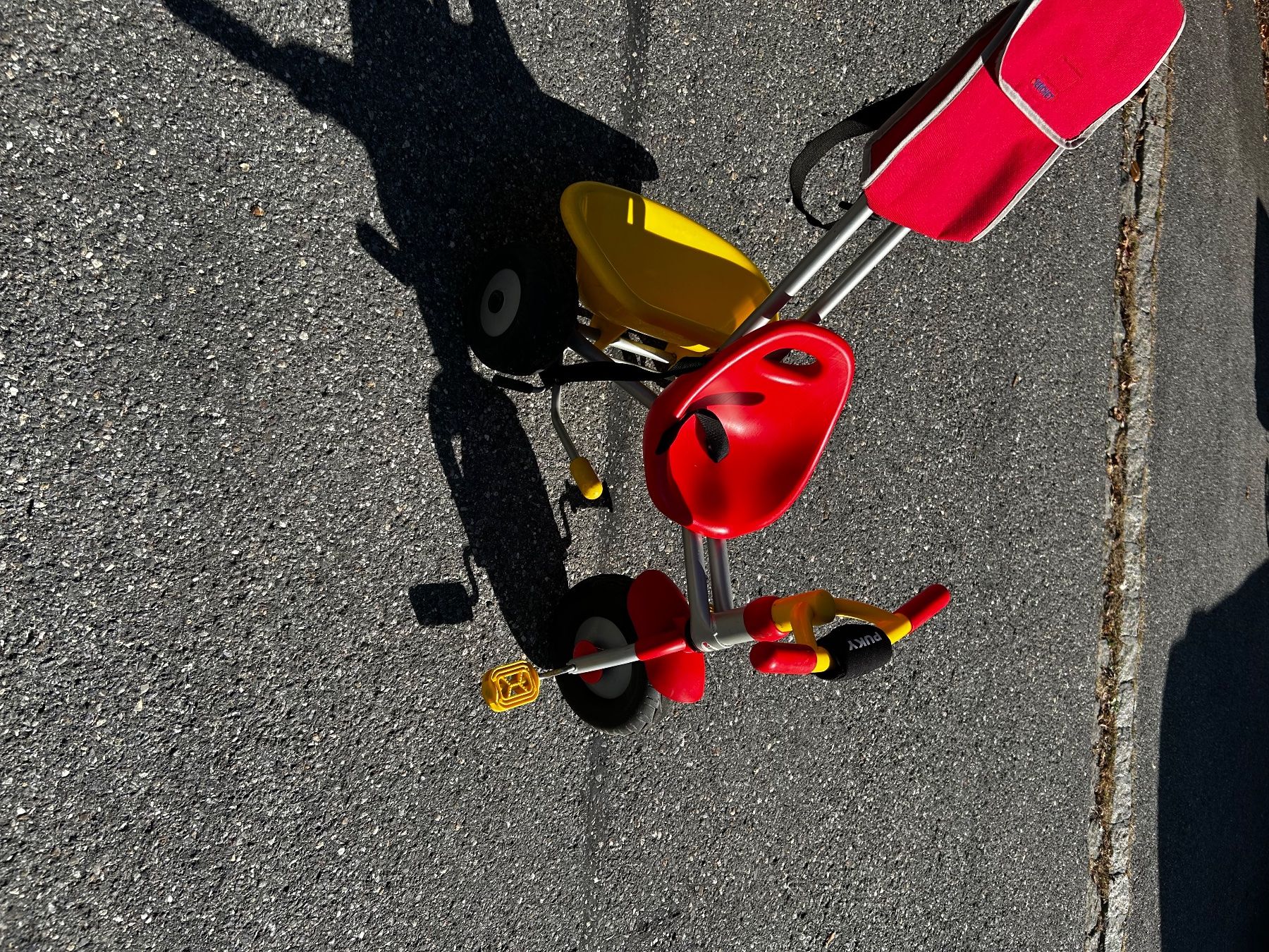 Véhicules pour enfants: Dreirad mit Lenkgriff – D'occasion à Chur par spegnas92 2