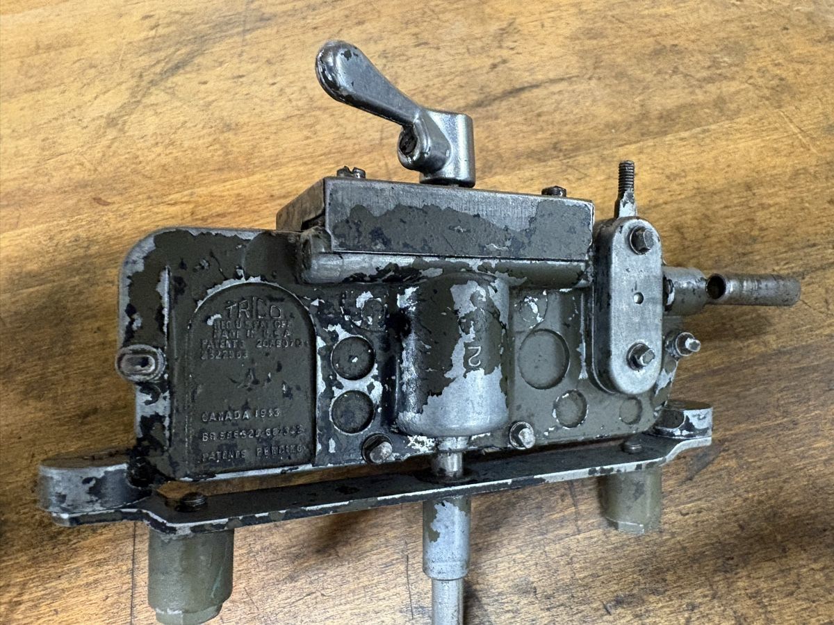 Jeep Sonstiges Fahrzeugzubehör: Willys jeep Scheibenwischer – Gebraucht aus Aesch BL von 503 2