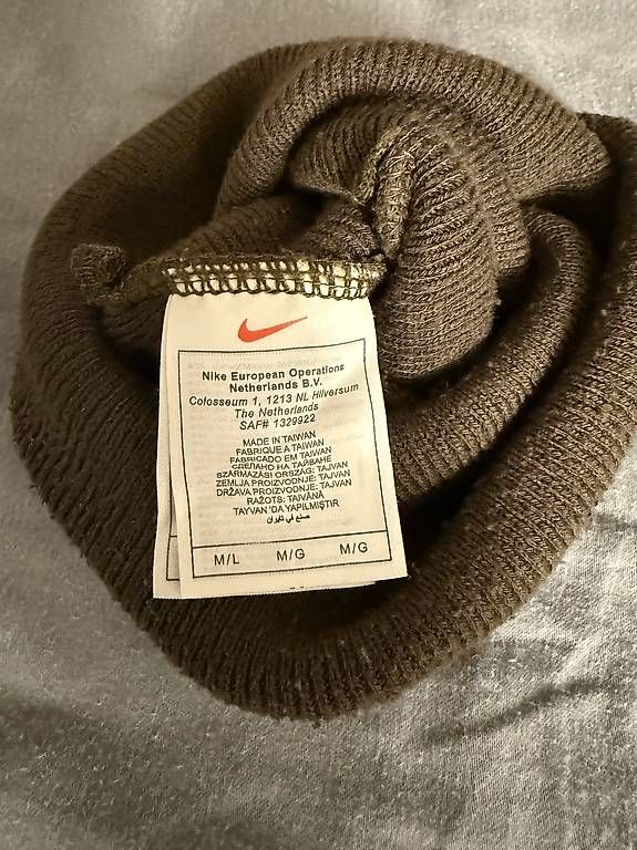 Copricapi, berretti & cappellini: Nike Mütze schwarz  – Usato da Wädenswil venduto da dom_pz5d 1