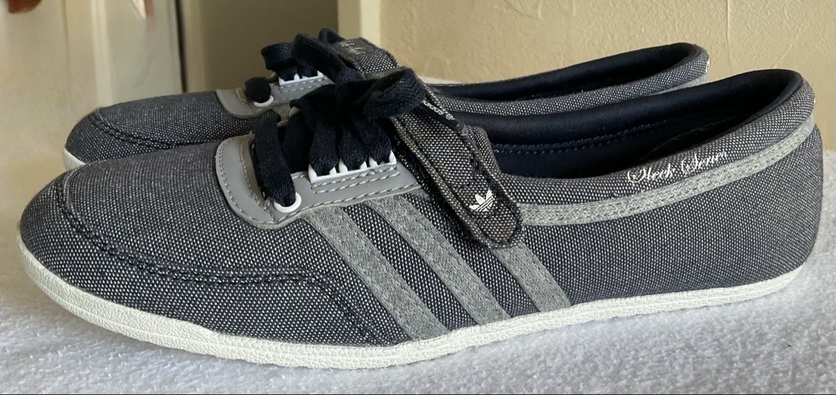 Adidas Scarpe da donna: Adidas Sleek Series Baskets gris-noir – Usato da Corseaux venduto da Mililaforet75