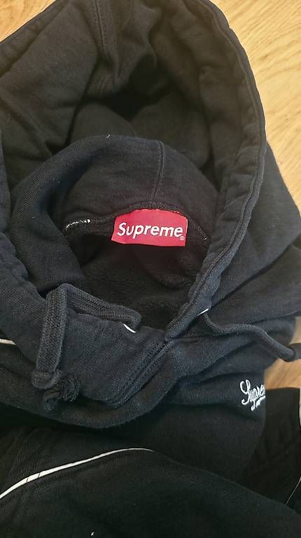 Pulls & Sweat-shirts: Supreme Pullover Grösse M – D'occasion à St. Gallen par chrispbacon00 2