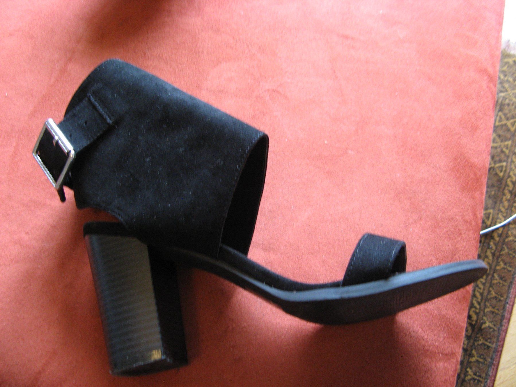 Scarpe da donna: Sandalen high Gr. 40 mit Manschetten Na-kd – Usato da Zürich venduto da apil 8