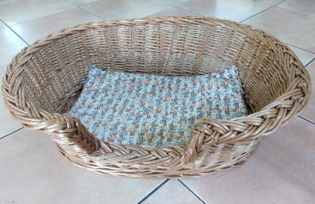 Cucce & Letti: Schöner Hundekorb, wenig gebraucht – Usato da Brissago venduto da Adibo6