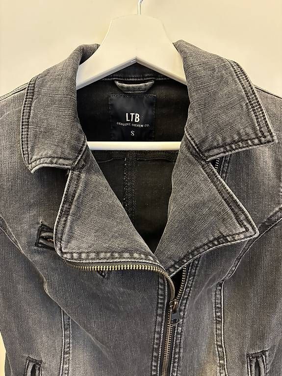 Giacche: Jeansjacke – Usato da Hergiswil NW venduto da casko75 1