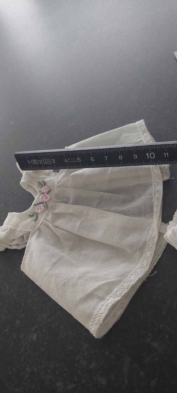 Giocattoli: Puppenkleidchen  – Usato da Muri AG venduto da nindo1 2