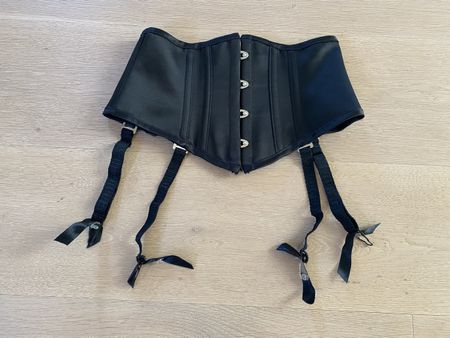 Neuer Strumpfhalter Topmarke Agent Provocateur Grösse S