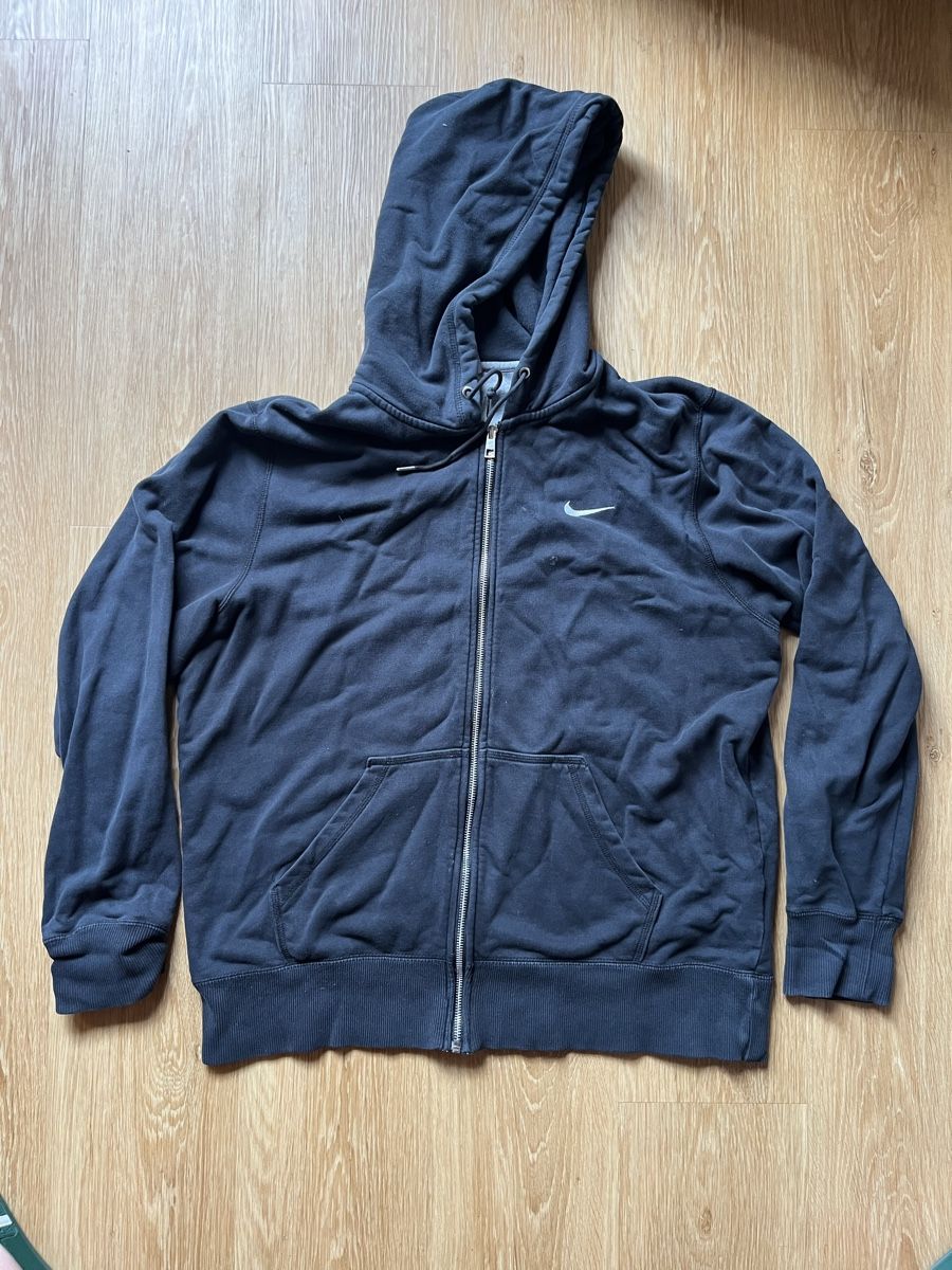 Nike Pulls & Sweat-shirts: Kapuzenpullover Nike Grösse L – D'occasion à Zürich par jaelllara