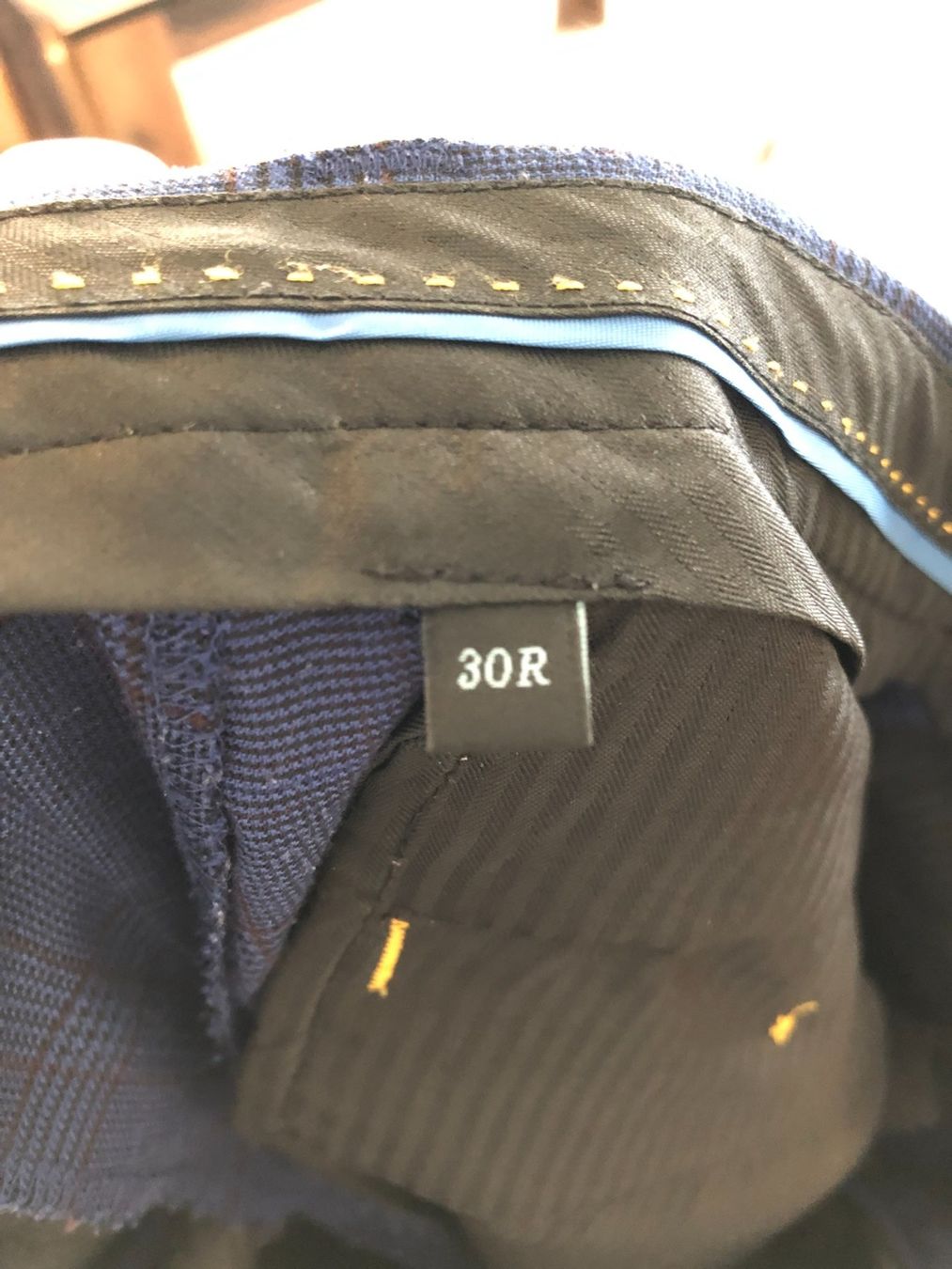 Completi: Pantalon de costume – Usato da Neuchâtel venduto da Andreas.Bach 2