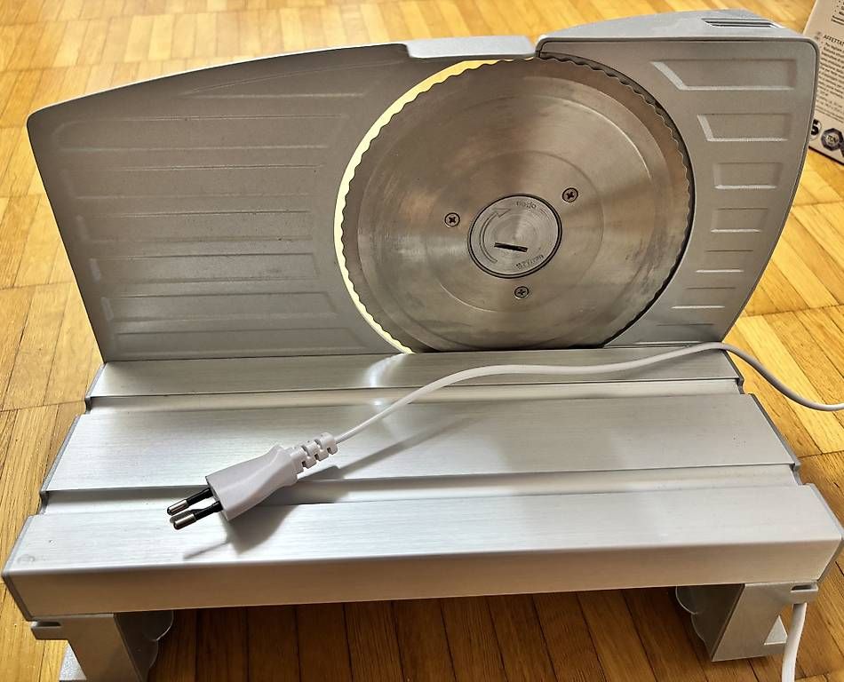 SilverCrest Appareils de cuisine: SilverCrest elektrischer Allesschneider – D'occasion à Rüti ZH par smbx3 2