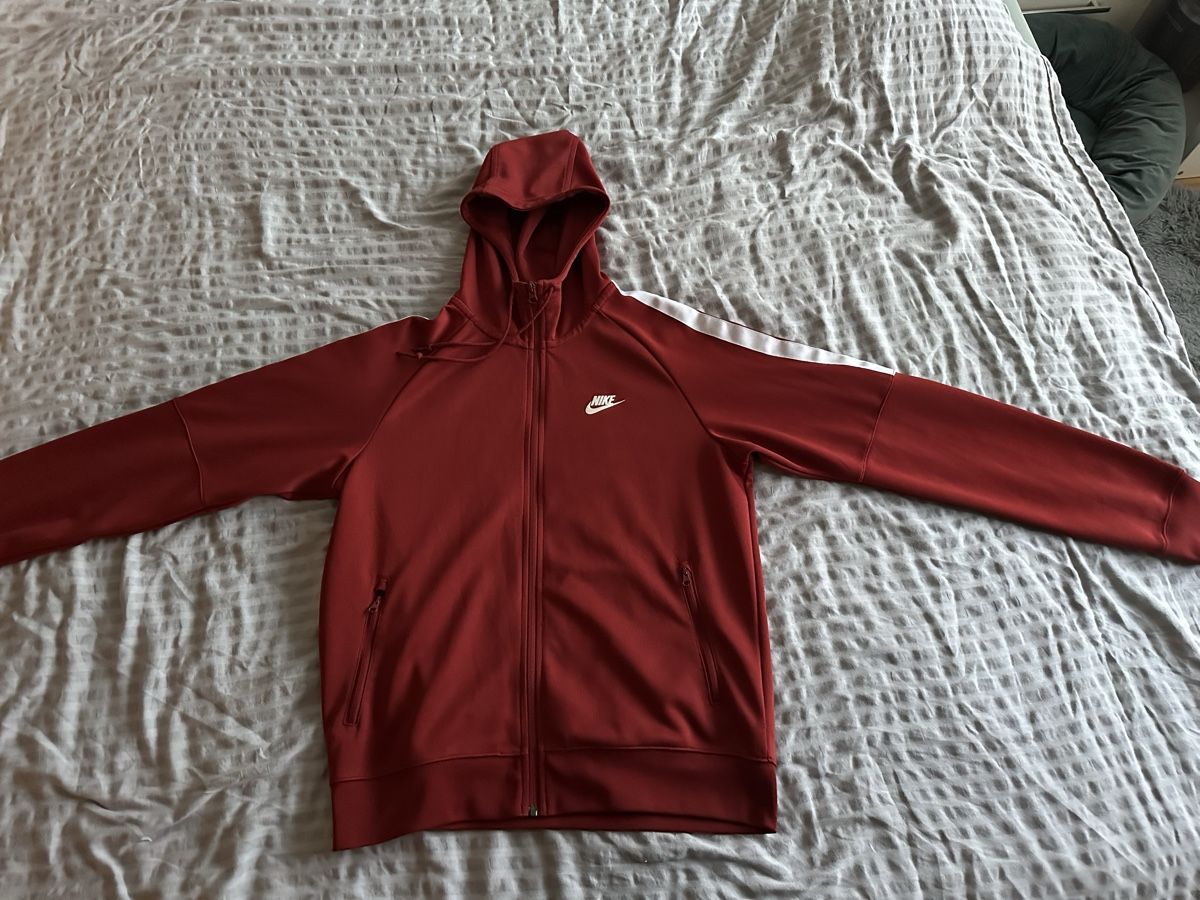 Nike Maglioni & Felpe: Nike Pullover  – Usato da St. Gallen venduto da Bigt93 1