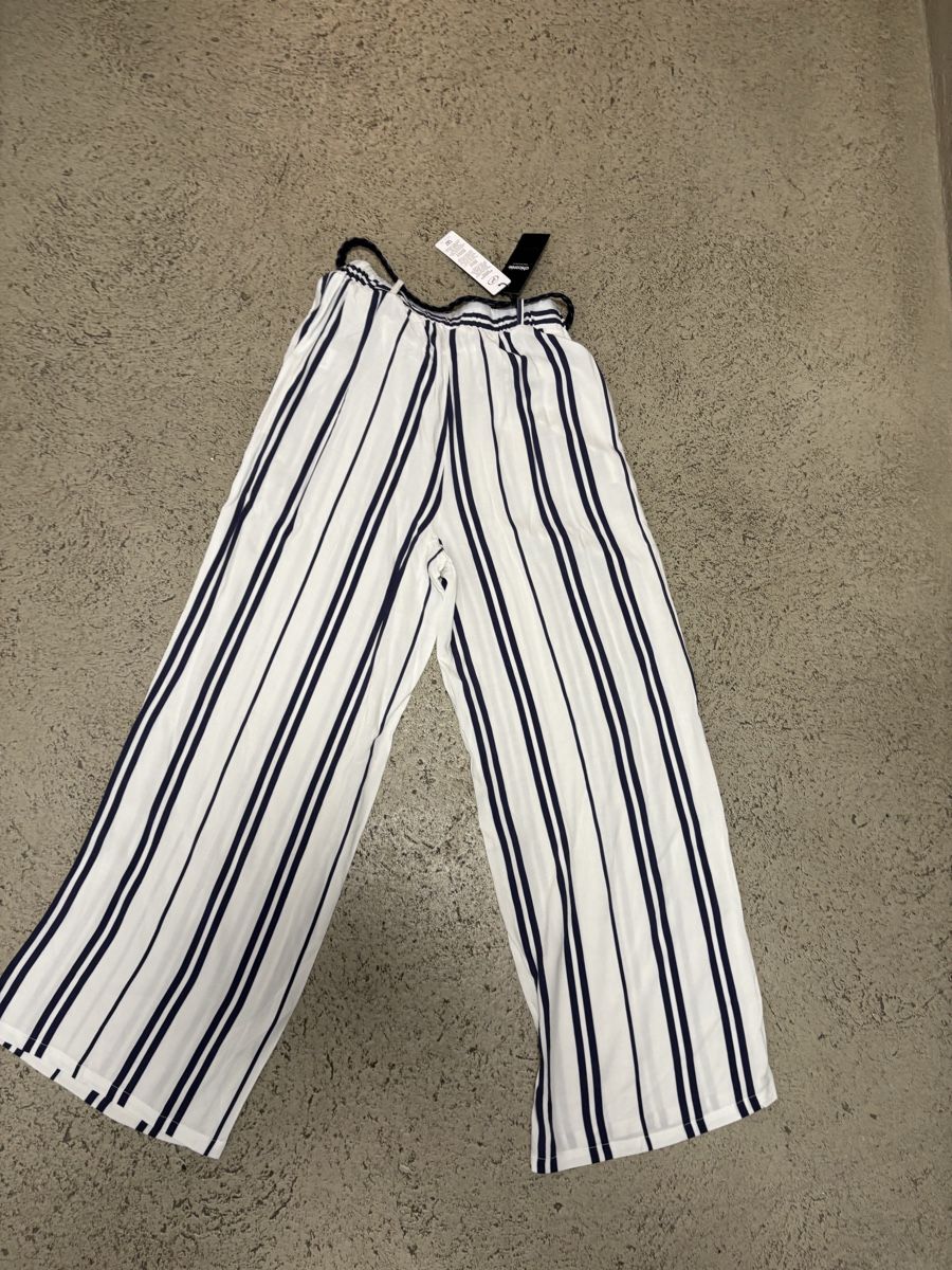 Pantalons: Damen Sommerhose,Gr.S – Neuf (Voir description) à Winterthur par Nena222 2