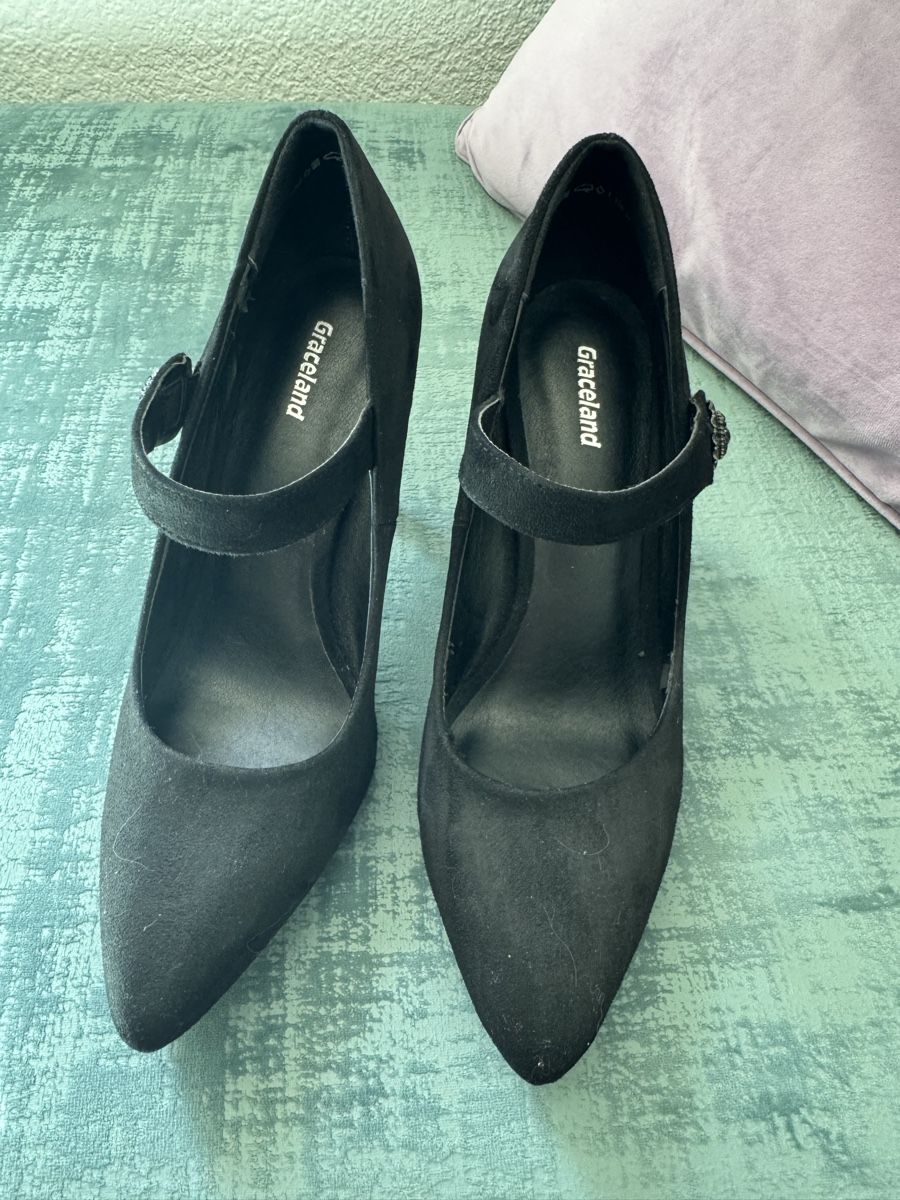 Scarpe da donna: Damen High Heel Pumps schwarz – Usato da Walliswil b.Wangen venduto da mdssti80