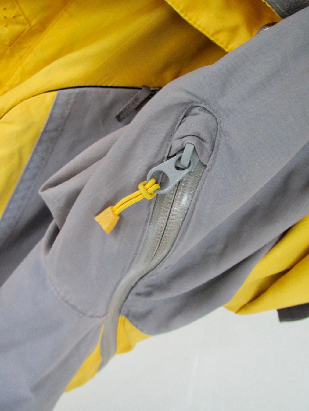 Helly Hansen Jacken: VESTE DE RANDONNEE HH  HELLY HANSEN – Gebraucht aus Murten von Selliot 2