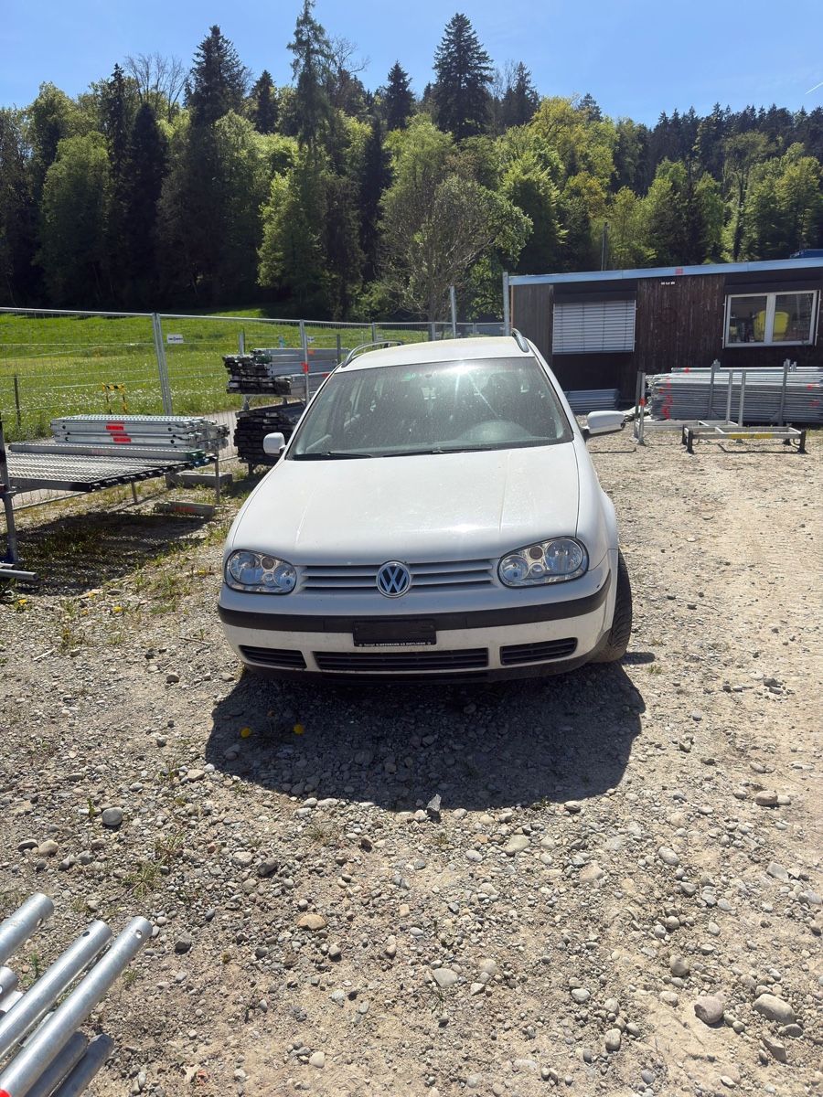 VW Automobili: VW Golf Variant 1.6 – Usato da Weisslingen venduto da dan_yh9b 2