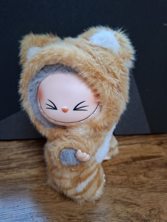 Labubu Monster plus Katzenkleid (Neu und originalverpackt) in St ...