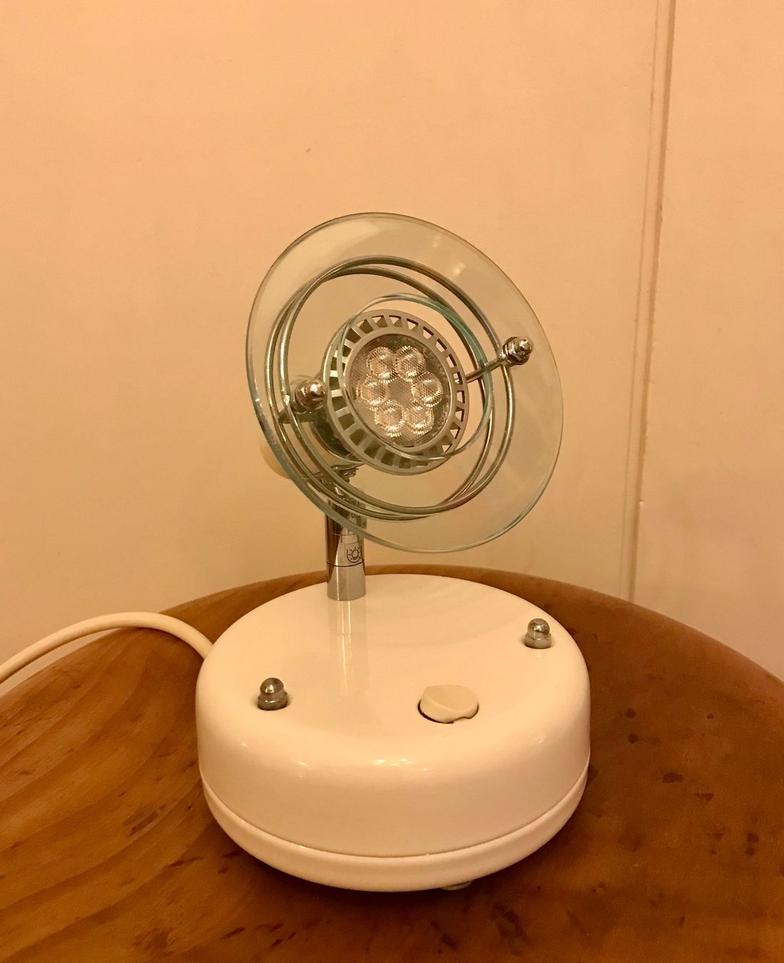 Lampade: Vintage Tisch-/Wandlampe – Usato da Basel venduto da nostanz