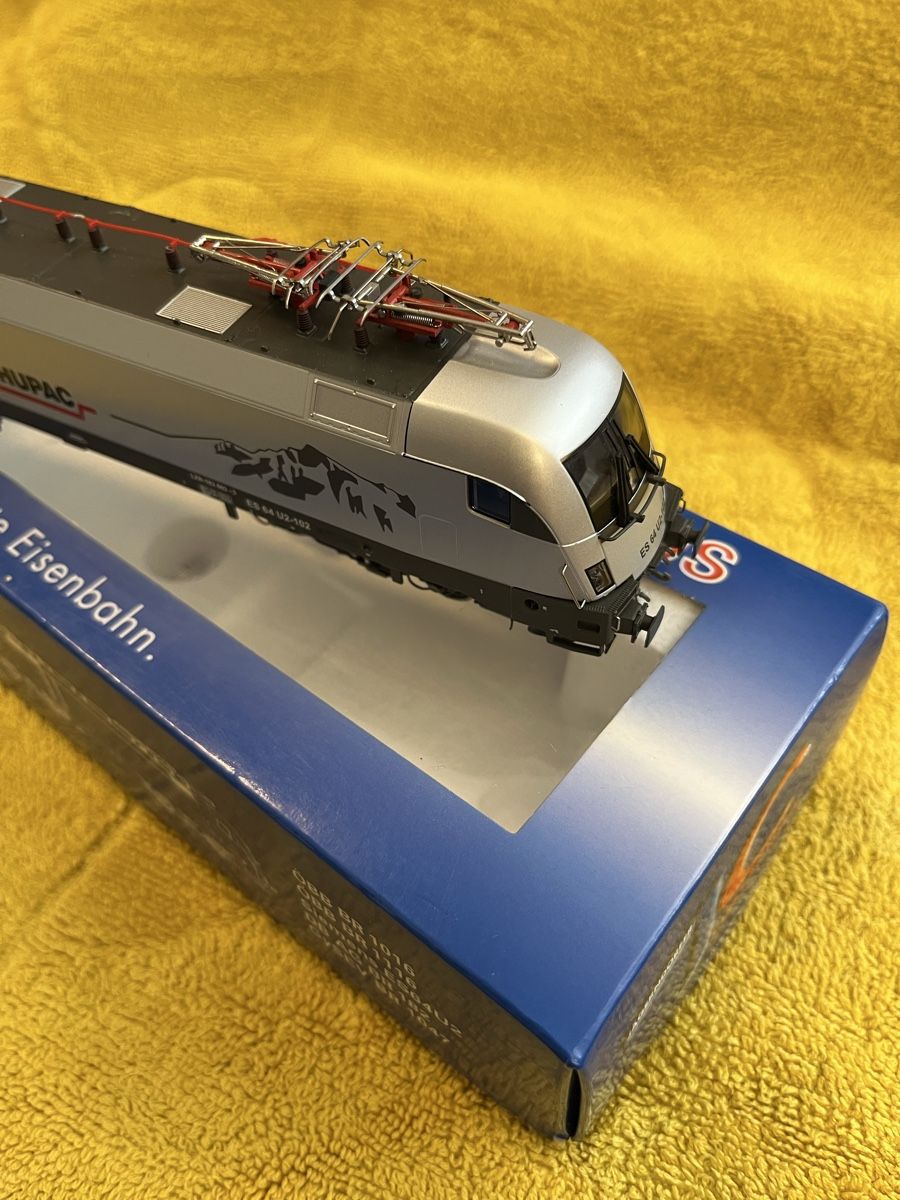Jägerndorfer Modellini di ferrovie: Taurus Hupac – Nuovo e nell'imballaggio originale da Thusis venduto da Starlera 1