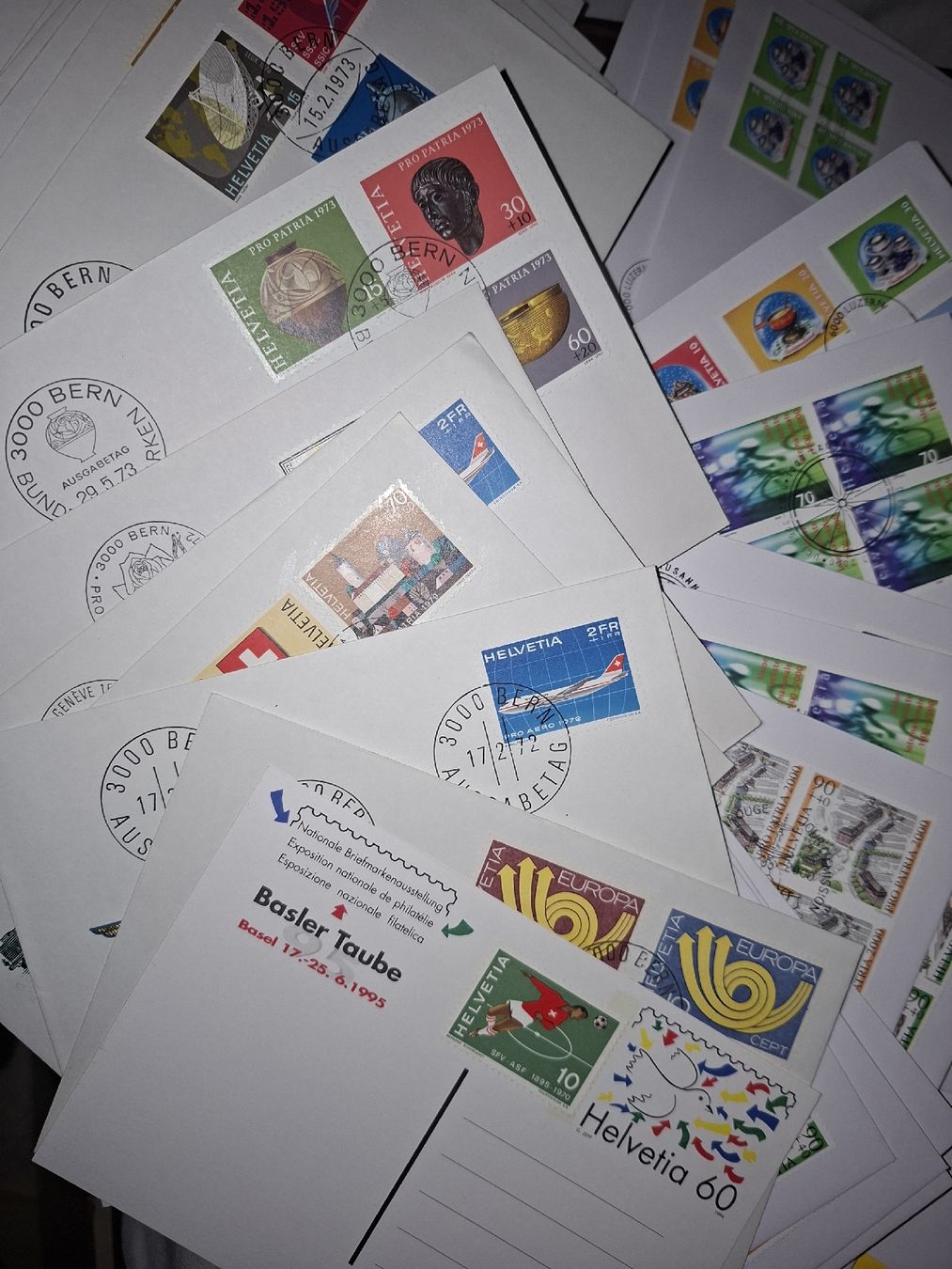 Tous les timbres: Schachtel Briefe / FDC / eca  – D'occasion à Balgach par SIMEON27 8