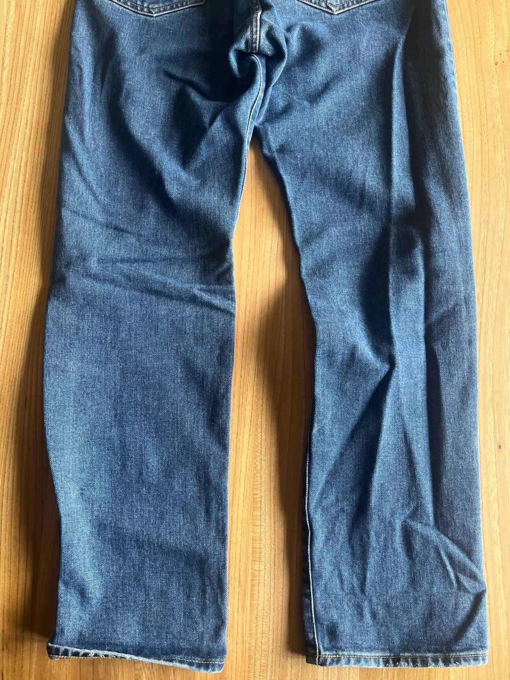 Carhartt Jeans: Carhartt Jeans – Usato da Chur venduto da lea_qg88 7